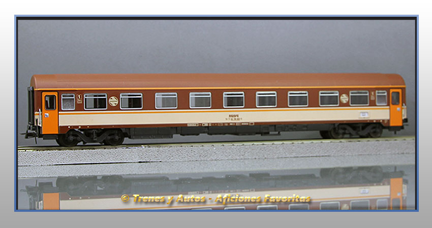 Coche pasajeros Serie 10000 AA-10001 "Estrella" - Renfe